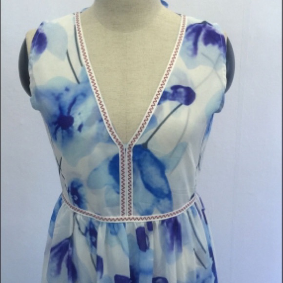 White and Blue Maxi Romper - Picture 5 of 8